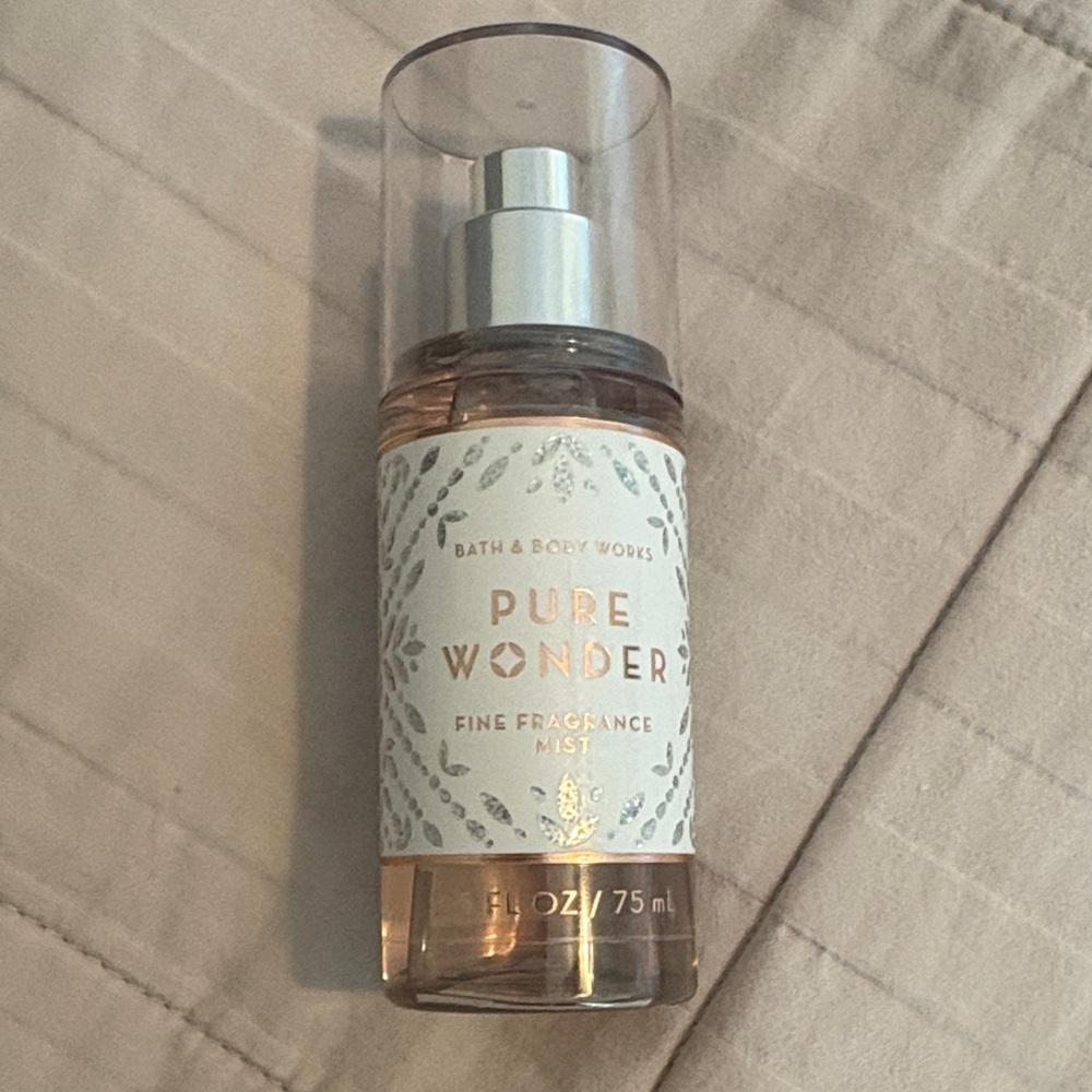 Bath & Body Works Pure Wonder Fragrance Mist - travel size